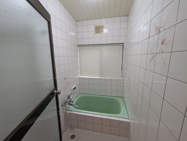 伊丹市春日丘２丁目貸家の浴室