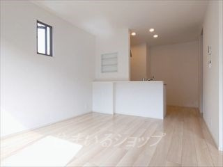 広島市安佐北区亀山７丁目のアパートの居間・リビング