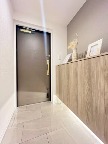 コスモ芦屋川シーサイドテラスの玄関