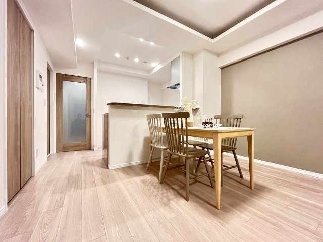 コスモ芦屋川シーサイドテラスの居間・リビング