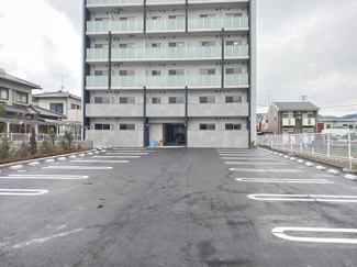 【駐車場】 | グランド　ライン | 駐車場