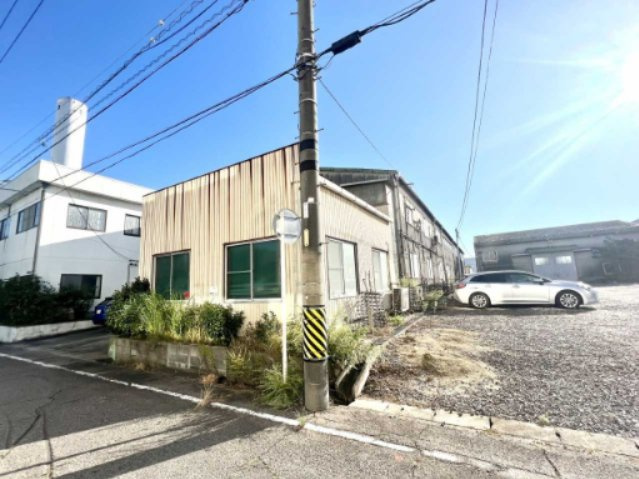 根崎町貸事務所の外観