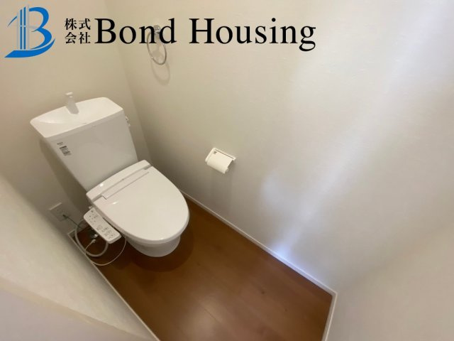 JR魚住駅徒歩8分・お車3台駐車可　魚住町西岡のトイレ