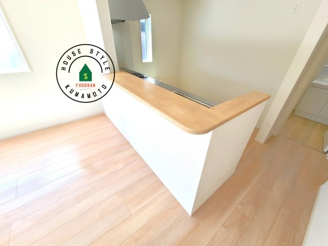 熊本市西区田崎3丁目第1-2棟(1号棟)の内観：施工例|ダイニングとリビングのメリハリが付けやすい空間設計になっています。