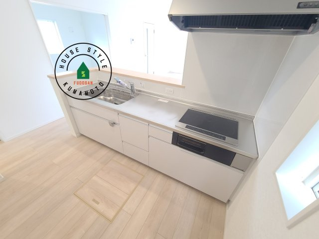 熊本市西区田崎3丁目第1-2棟(1号棟)の内観：施工例|忙しい朝でも家族揃って食事をしたいゆとりあるダイニングスペース。