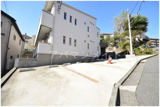 【駐車場】 | 駐車場に車を止められます