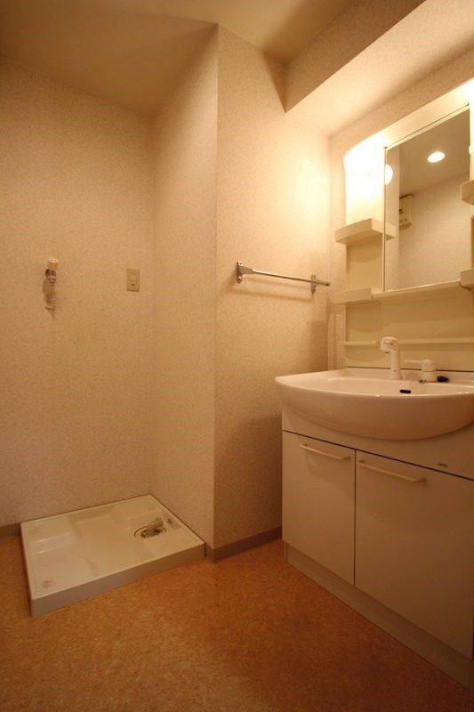 コンフォール平野のその他