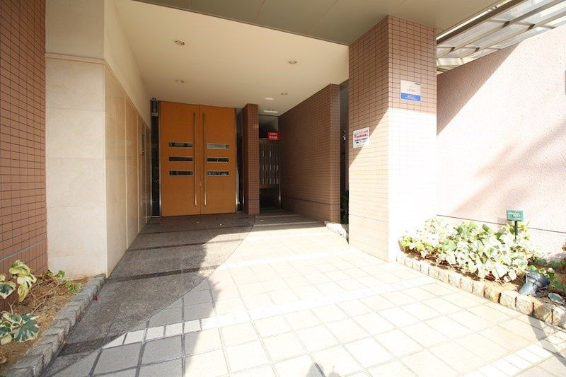 コンフォール平野のエントランス