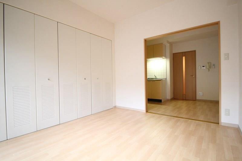 コンフォール平野の寝室