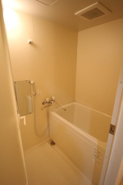 コンフォール平野の浴室