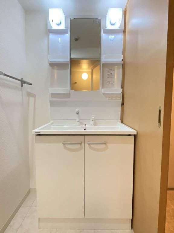 コンフォール平野の洗面所