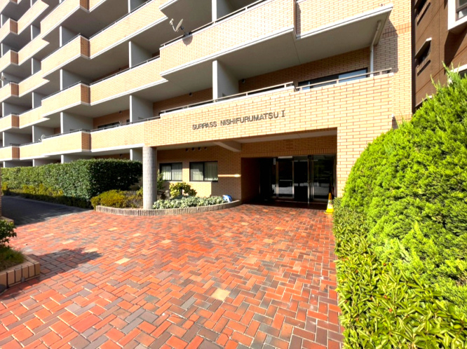 サーパス西古松Iのエントランス|・エントランス
管理人が平日は日勤管理しており、丁寧に清掃いただいております！