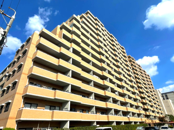 サーパス西古松Iの外観|・外観
総戸数110世帯のマンション、3階の物件です！