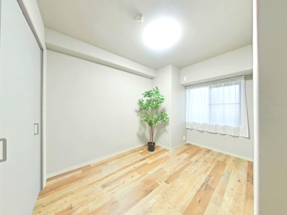 サーパス西古松Iの洋室|・洋室2
西側洋室になります！