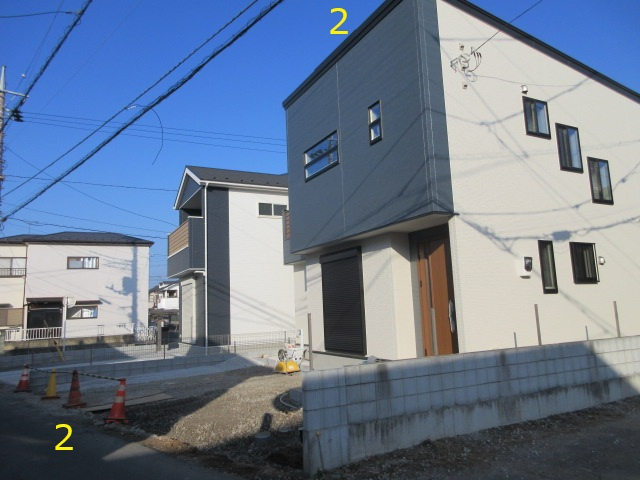 【仲介手数料無料】新築戸建　東松山市美土里町6-11（全2棟）の前面道路含む現地写真