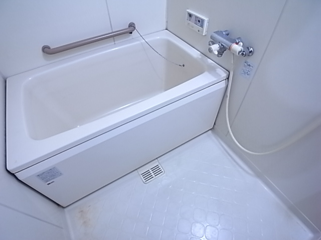 コモンパレス清水ヶ丘の浴室