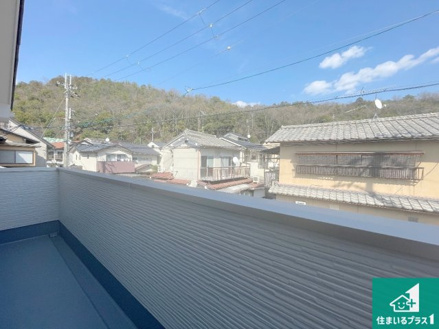 ★29(土)30(日)現地見学可能！★京都市左京区修学院千万田町　全2邸のバルコニー|日当たりのよいバルコニー！お部屋が開放的に！
