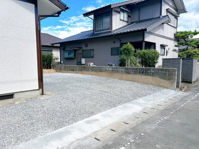 宇土市境目町　戸建ての駐車場