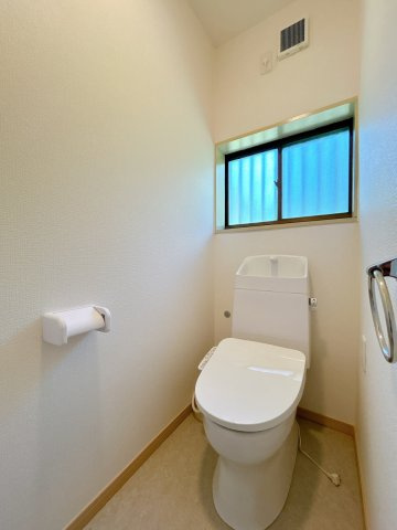 宇土市境目町　戸建てのトイレ