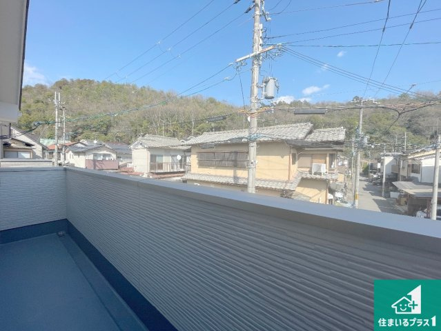 ★現地見学可能！★京都市左京区修学院千万田町　第1期　新築一戸建てのバルコニー|日当たりのよいバルコニー！お部屋が開放的に！