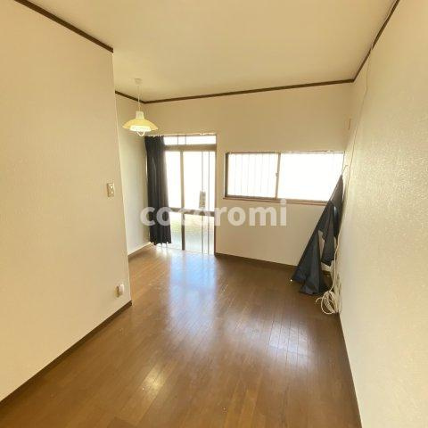 守口市藤田町貸家の居間・リビング