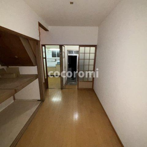 月出町貸家の居間・リビング