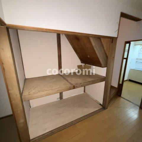 月出町貸家の収納