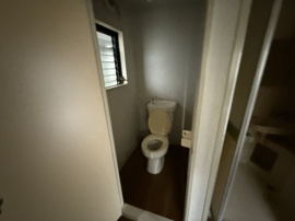 清潔感のあるトイレです