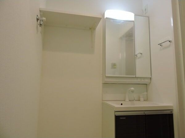 メルベージュ千林大宮の洗面所