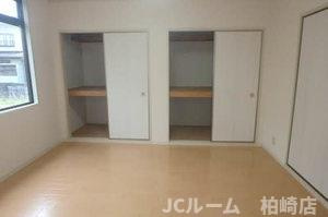 柏崎市常盤台のアパートの収納