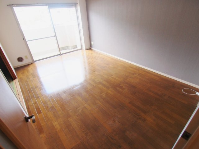 溝手ビルの居間・リビング