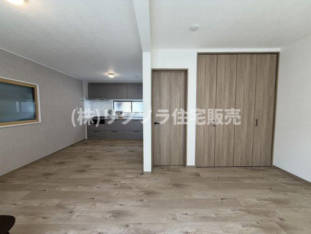 南寺方中通1丁目　中古一戸建てのキッチン|LDK16.5帖
■物件内覧・資金計画相談・住宅ローン相談、リフォーム相談、お問合せ受付中■
※当日・翌日のご内覧、ご相談はお電話でのお問合せがスムーズです！