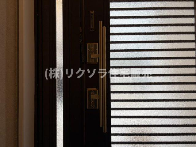 南寺方中通1丁目　中古一戸建ての防犯設備|ツーシリンダー錠
■物件内覧・資金計画相談・住宅ローン相談、リフォーム相談、お問合せ受付中■
※当日・翌日のご内覧、ご相談はお電話でのお問合せがスムーズです！