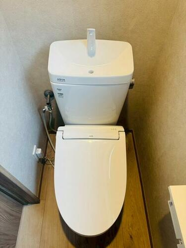 南寺方中通1丁目　中古一戸建てのトイレ|温水洗浄便座
■物件内覧・資金計画相談・住宅ローン相談、リフォーム相談、お問合せ受付中■
※当日・翌日のご内覧、ご相談はお電話でのお問合せがスムーズです！