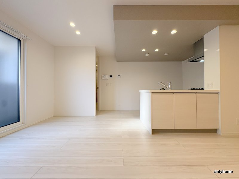 スペチアーレ城北公園の居間・リビング