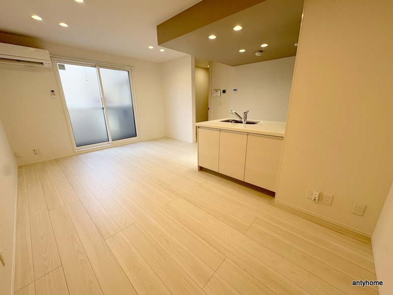 スペチアーレ城北公園の居間・リビング