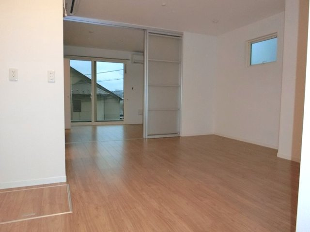 アロハヴィラ鶴川の居間・リビング