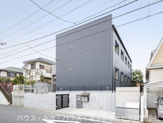 REVE柏のエントランス