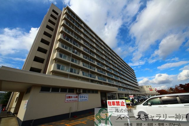 神戸市垂水区神陵台３丁目の賃貸マンションの外観