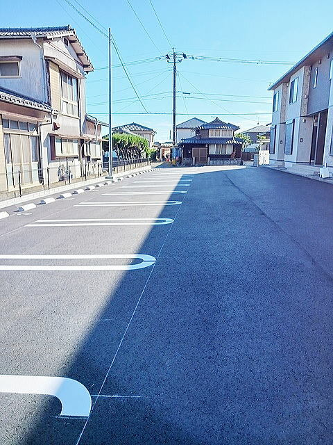 カーサ・アルバの駐車場|駐車スペースもあります♪