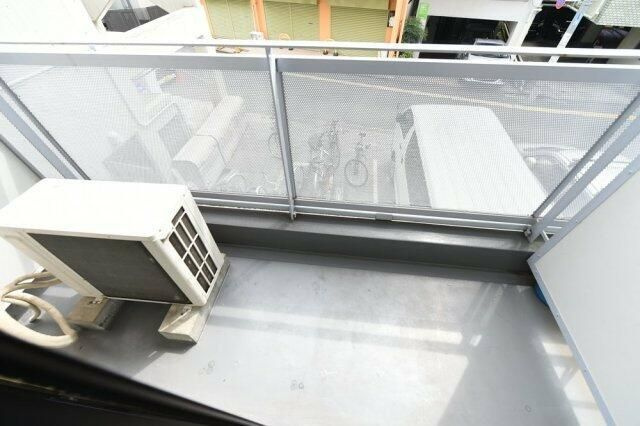 ＫＩＫビルのバルコニー