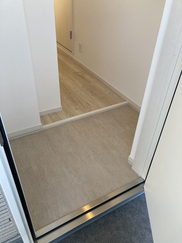 リブリ・蓮田関山の玄関