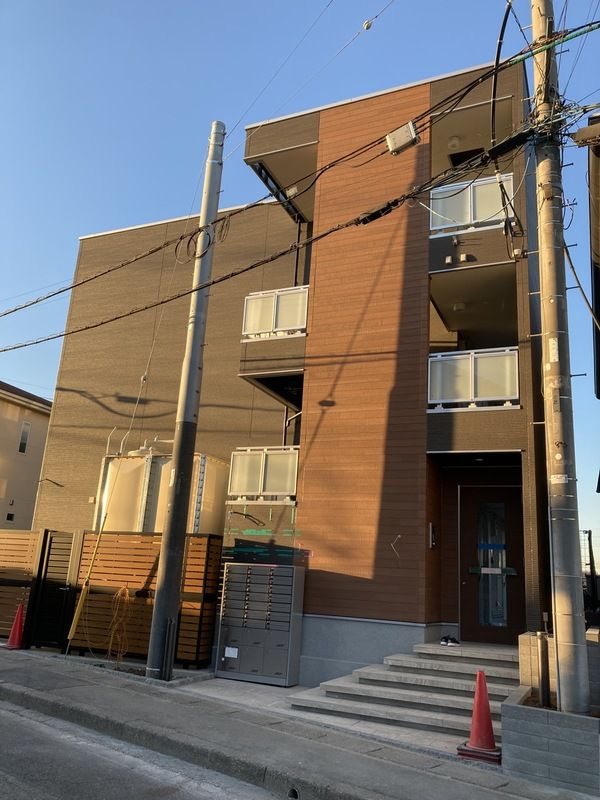 リブリ・蓮田関山のエントランス