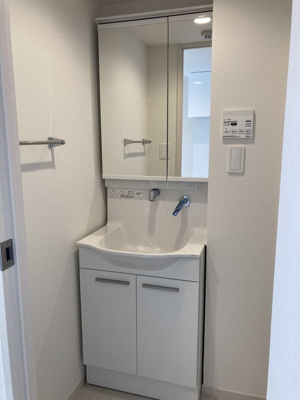 リブリ・蓮田関山の独立洗面台