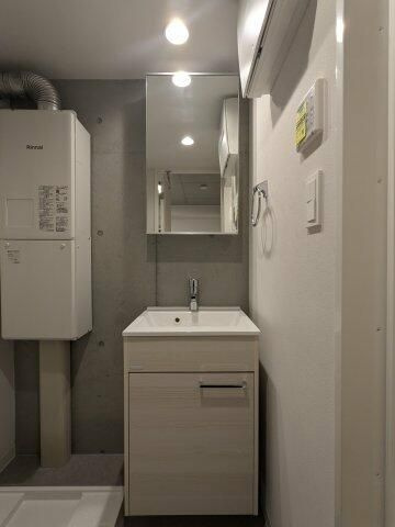 ルーデンス日暮里の洗面所