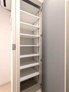 ルーデンス日暮里の収納