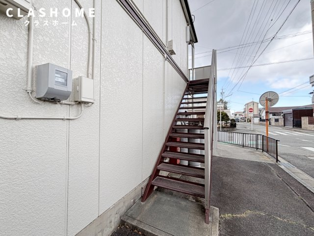 シティハイム的場　　　刈谷市近郊の賃貸はクラスホームのエントランス