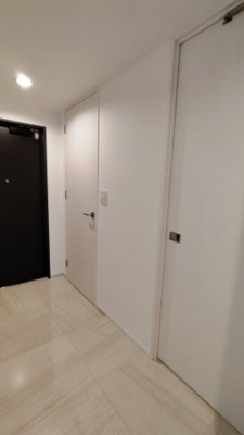 【玄関】 | グレースタワーⅢ