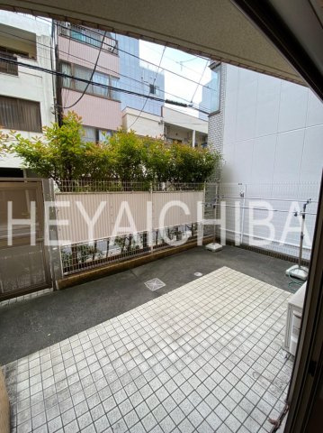 プレール・ドゥーク上野NORTHのバルコニー|駐輪場