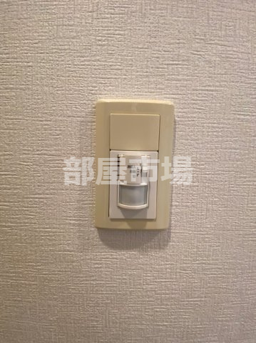 プレール・ドゥーク上野NORTHの設備|人感センサー